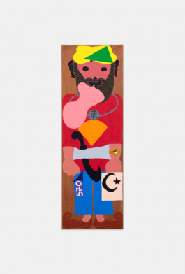 Nakki (Mo´am@) mit Gegen-die-Kultur (Silberkette mit Identifikationssymbol, heiliges Schwert, Silvergürtel, Sprache, Geldschein (570), geweihter Bart, Lederschuhe, heilige Schriften mit Glaubenssymbol (Koran), Golduhr) in religiöz-blaurotgelber Kleidung Acrylic and gouache on canvas 2015 120 × 40 cm 